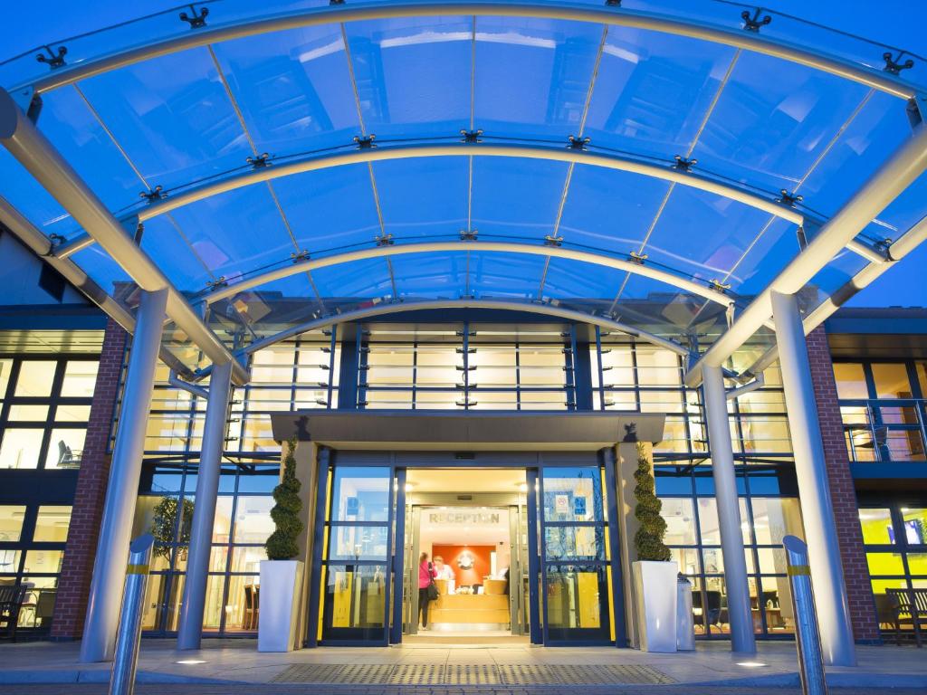 Burleigh Court Hotel and Leisure (Loughborough)