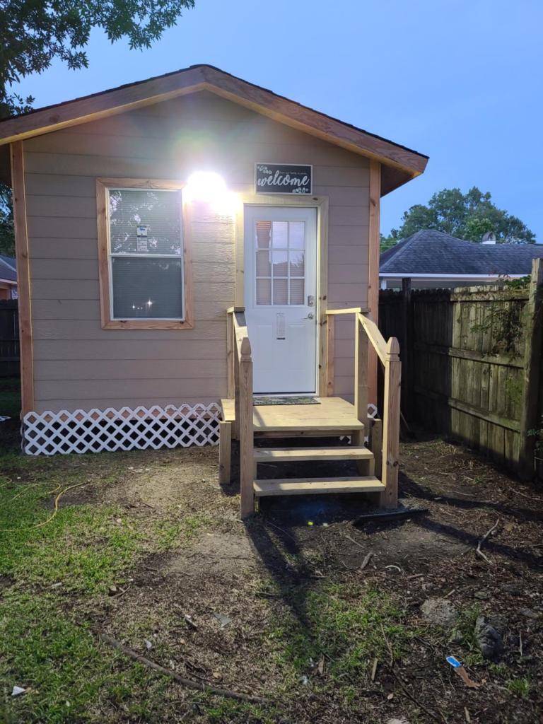 JAMMS tiny home