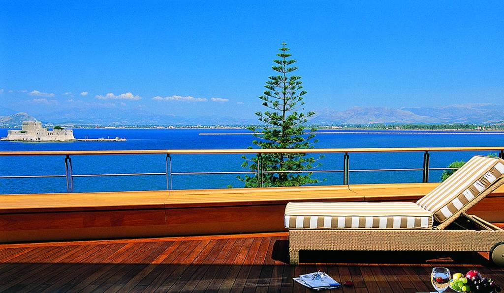 Amphitryon Hotel