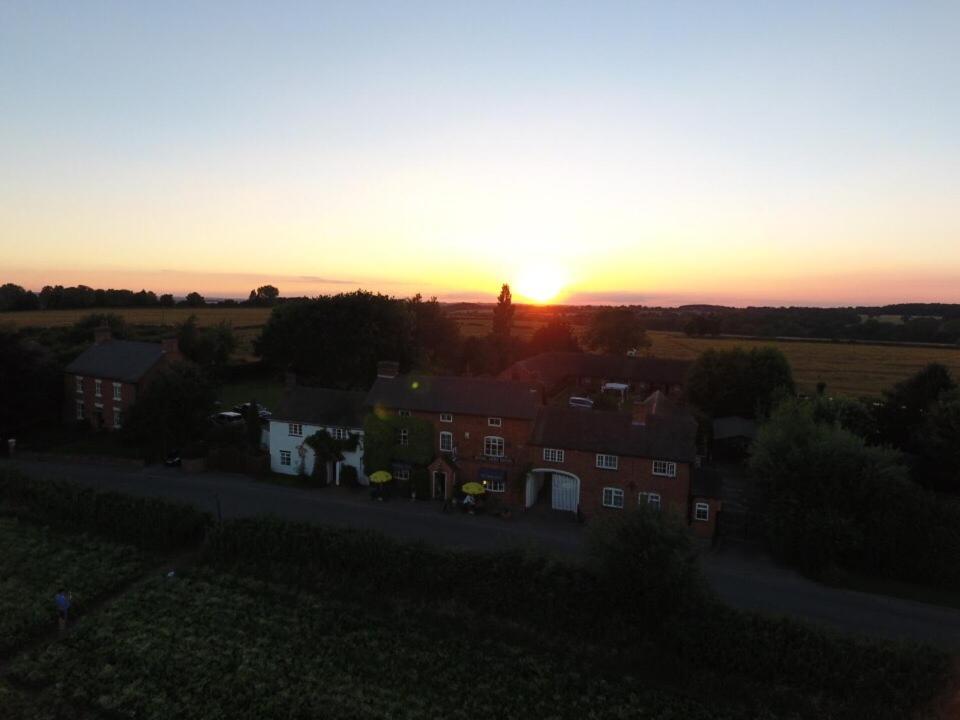 The Royal Arms Hotel (Sutton Cheney)
