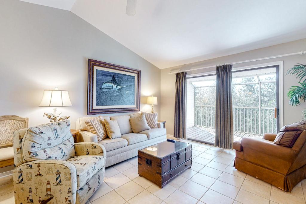Palmettos #104 (Orange Beach) 