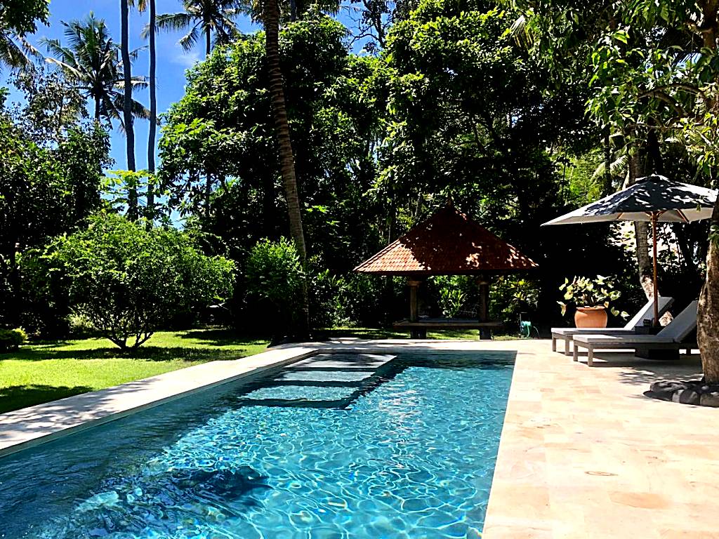 HIDDEN HEAVEN Rumah Barong (Jasri)
