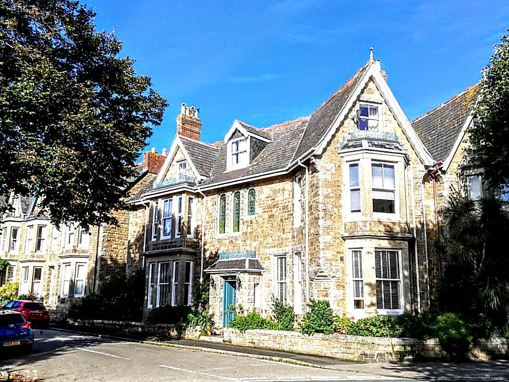 Treventon Guest House