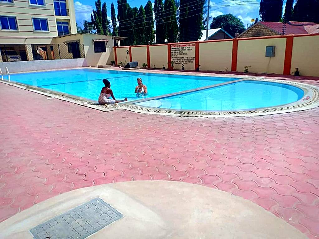 Roma Stays Mwtapa Luxury Apartments 3 bedrooms & swimming pool