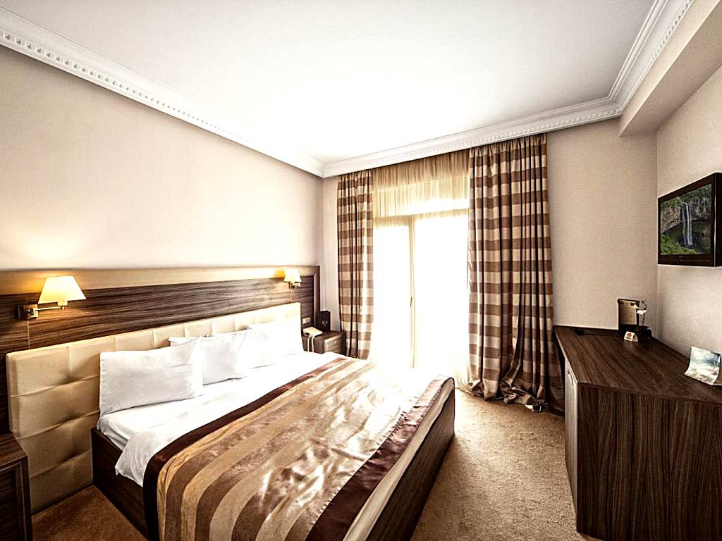 Cruise Hotel: Superior Double or Twin Room
