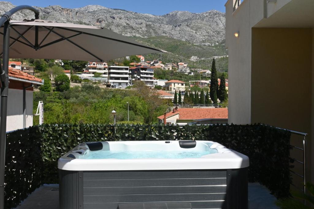 Relax apartment near Split with jacuzzi