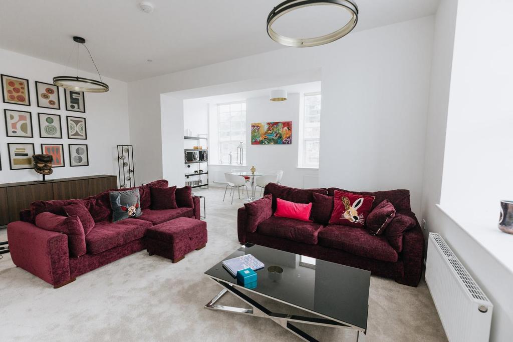 BOBIN ROW - Grade 2 Listed Property with a Beautiful Design with Access to Leeds