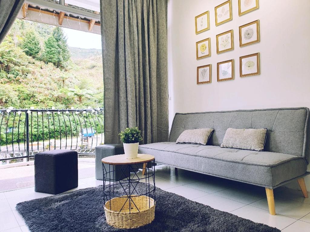 4 Bedroom Penthouse Duplex Rose Apartment
