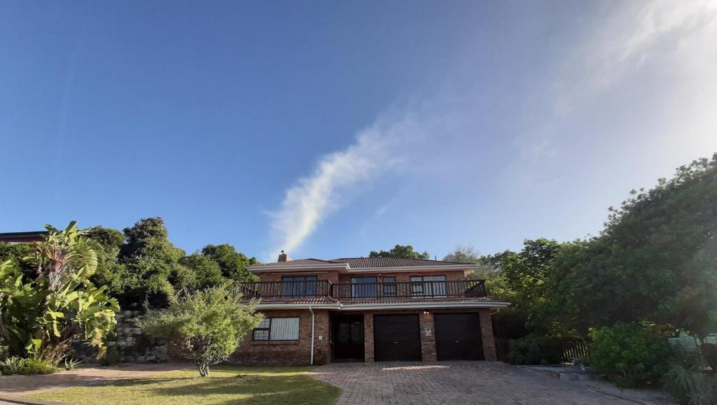 1222 On Cedric - self catering Villa