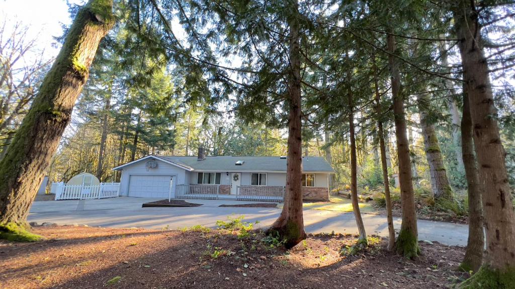Enchanted Forest Retreat - 4 Bedroom Getaway
