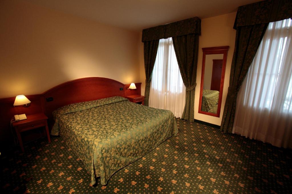 Hotel Croce Bianca