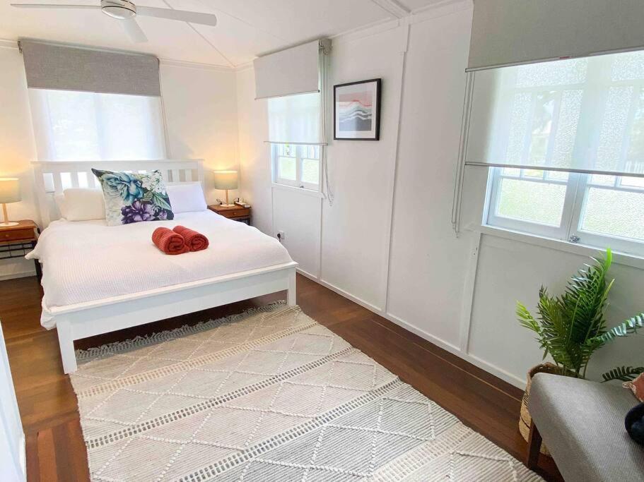 Original Pier Beach Retreat - Child Pet Friendly