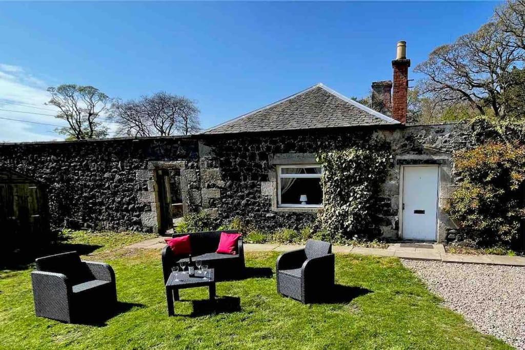 Ivy golf cottage