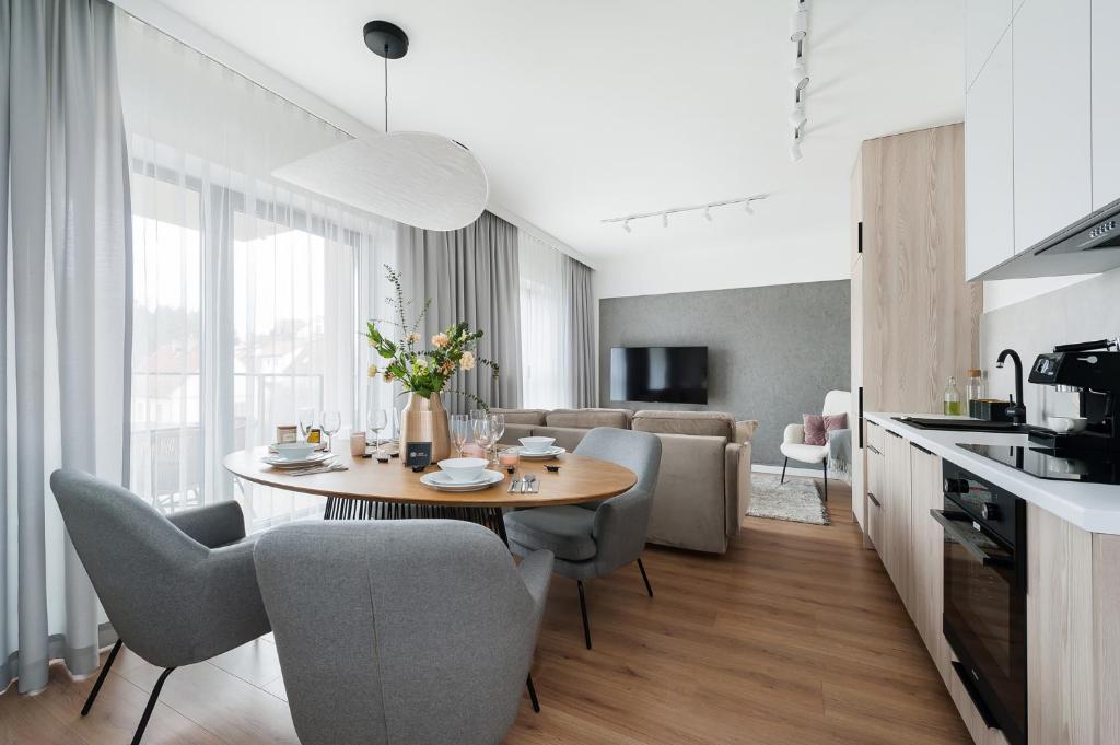 Lake Club Apartments by Loft Affair