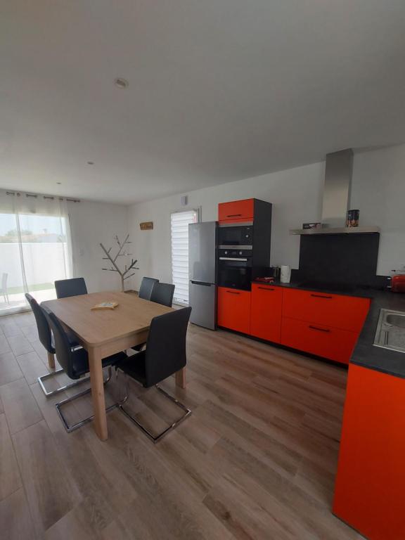 A bâbord : maison chaleureuse à 300m de la plage