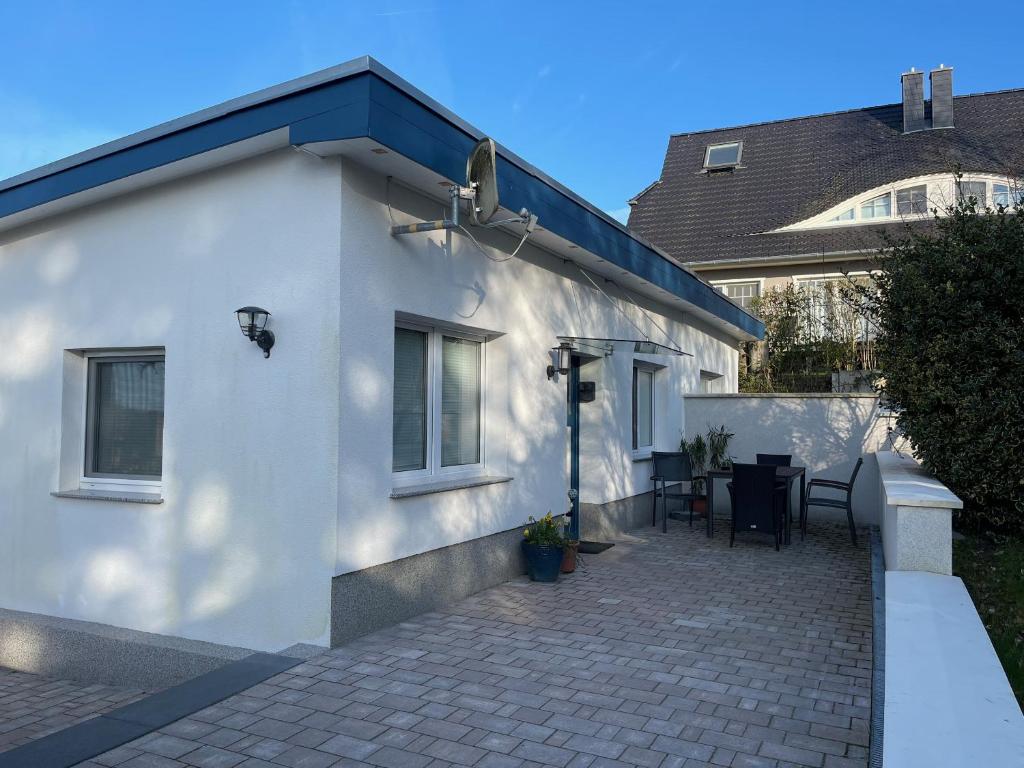 Ruhige Ferienwohnung mit Sonnenterrasse und Garten