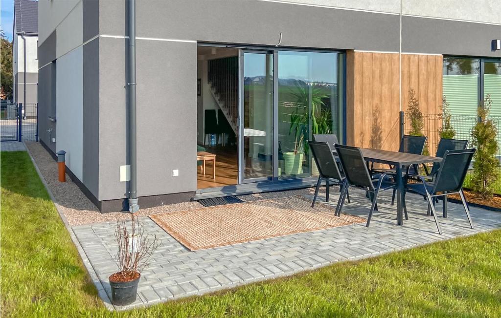 Stunning Home In Gdynia With Wifi And 3 Bedrooms