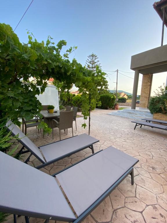 Eva's Garden House